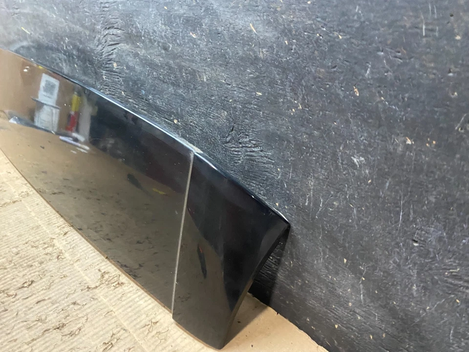 Spoiler escotilha porta-malas BMW X5 2000 a 2006 fabricante de equipamento original T9952 DG - Imagem 2 de 4