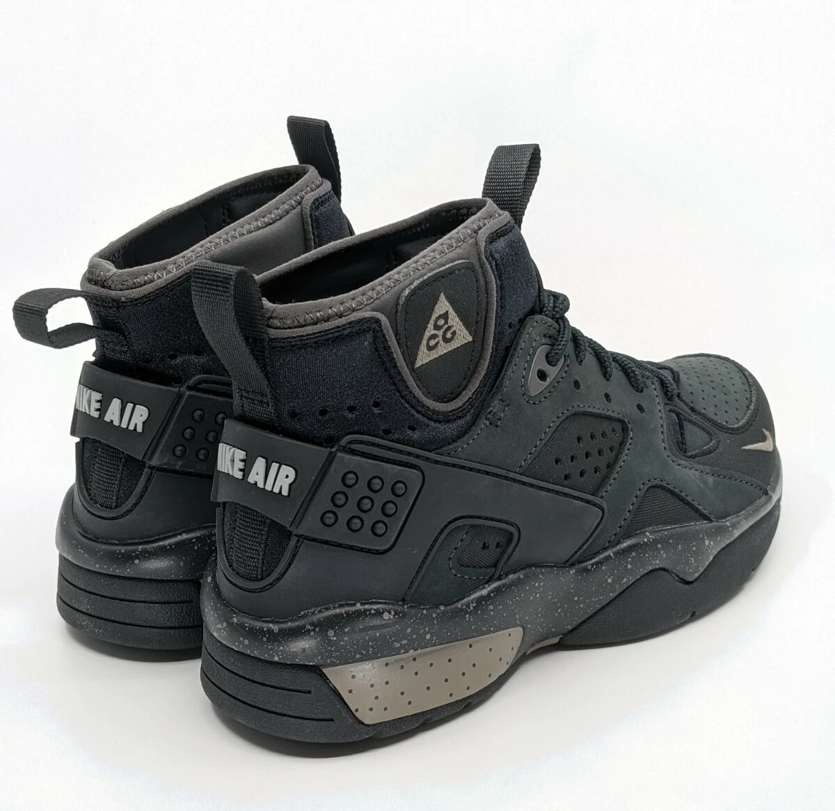 Nike ACG Air Mowabb Black Women's Size 7.5 DM0840-001 New Trail Hiking Shoes