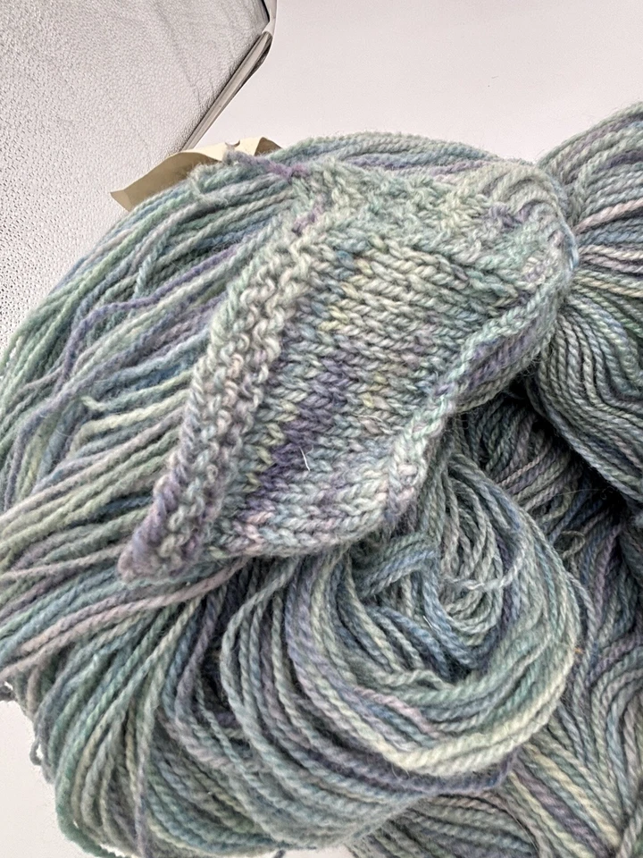 Hand Spun Hand Dyed Yarn 72% Wool 18% Mohair 8% Silk 2% Angora 17.5 Oz - Image 3 of 4