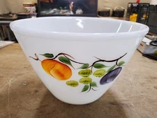 Fire-King 9-1/2 in Splash-Proof Mixing Bowl, Gay Fad Studios Fruit Peach Pattern