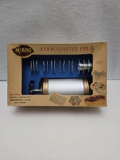 Vintage Mirro Cooky-Pastry Press 358-AM 12 Plates & 3 Tips W/ Booklet