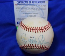 Brooks Robinson Baseball Cards: Rookie Cards Checklist and Autograph Buying Guide 25