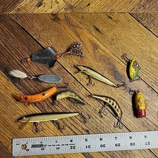 Fishing Lure Lot  -Rapala,Lazy Ike,Kastmaster ~ 9 Vintage Distressed Lures AS IS