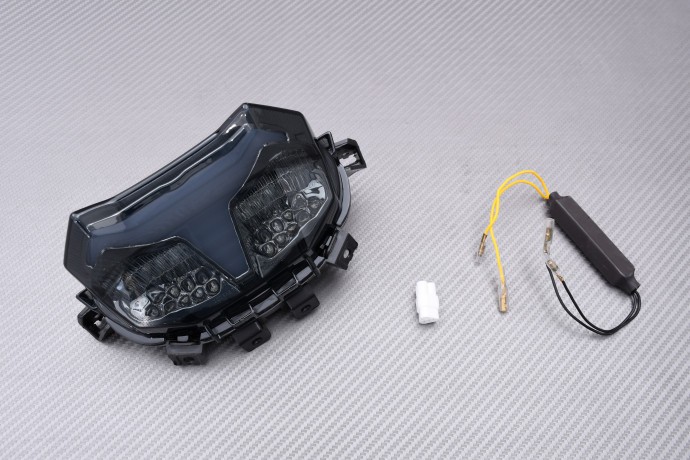 Feu arrière LED fumé premium avec clignotants moto MT09 SP 2024