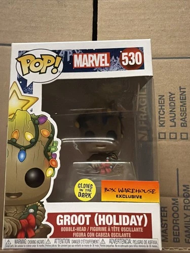 Funko Pop! Marvel Holiday - Groot #530 (GITD, Box Warehouse Exclusive)