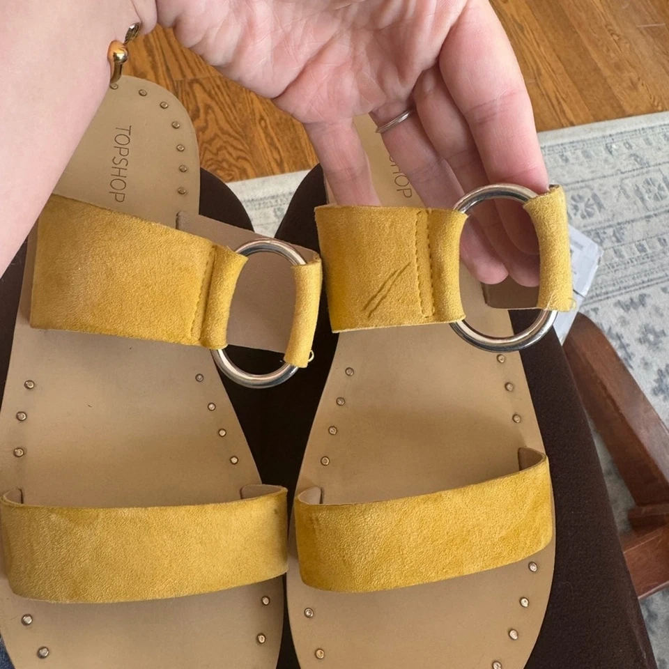 Topshop Mustard Yellow Metal Ring Metal Studded Slides Size 8.5 - Image 2 of 4
