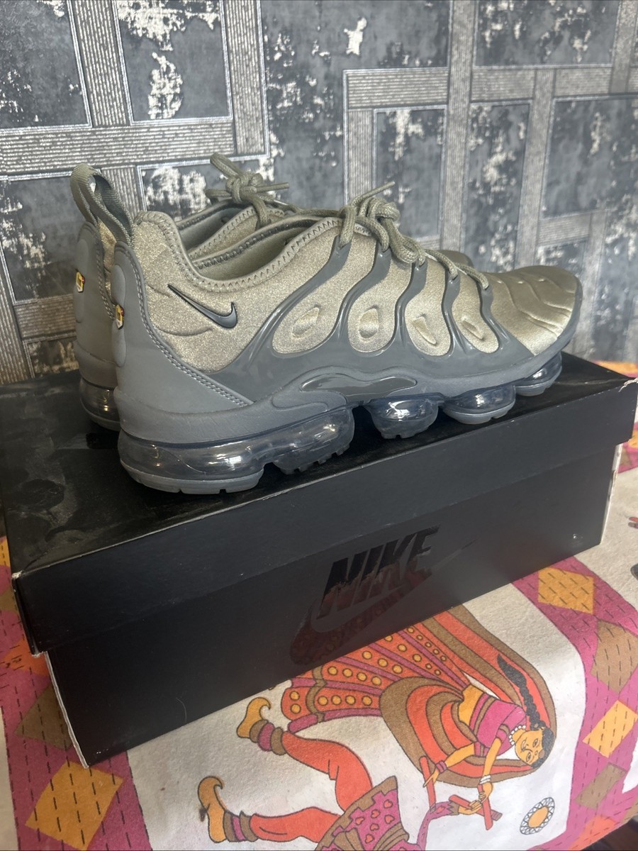 Nike Air VaporMax Plus DARK STUCCO/WHITE-DARK GREY AT5681 001