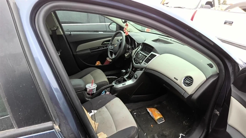 Used Manual Transmission Assembly fits: 2014 Chevrolet Cruze MT 6 Speed 1.8 Grad - Image 4 of 4