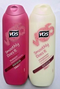 Vo5 Smoothly Does It Shampoo Conditioner 250ml Each Vital Oils Dry Frizzy Hair Ebay