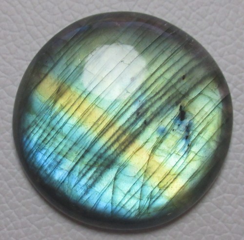Natural Labradorite Cabochon Round 102.45 Ct Flat back Loose Gemstone H 8447 - Picture 3 of 5