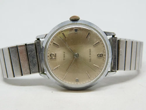 Vintage Timex Self-Wind Analog Men's Watch Sz. 8"