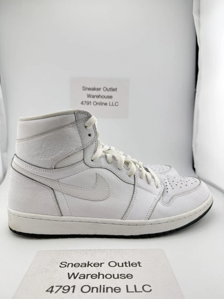 Jordan 1 Blanco Perforado EE. UU. 12,5 Usado Caja Original 555088-100 Foto 3 de 4