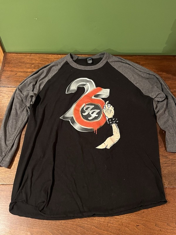 FOO FIGHTERS “26TH ANNIVERSARY TOUR” BASEBALL TEE Large/L Raglan TShirt Official
