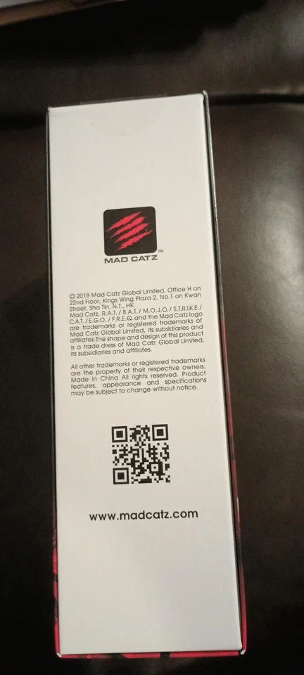 Mad Catz M.O.J.O. M1 Lightweight Optical Gaming Mouse - Image 4 of 4