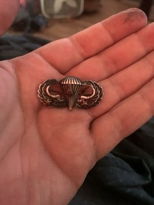 WWII WW2 Jump Wings Invasion Spear Head Arrow Head Two  Combat Stars Pin Back