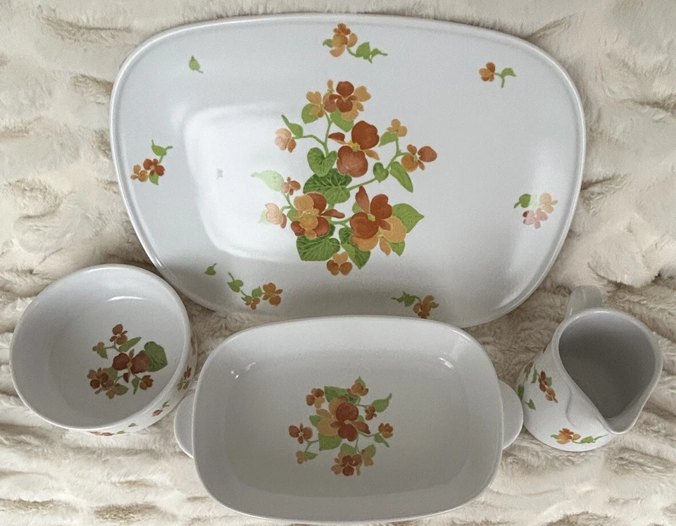 Juego de 4 piezas de servilletería Noritake Progression Happy Days vintage usado en excelente estado Foto 2 de 4