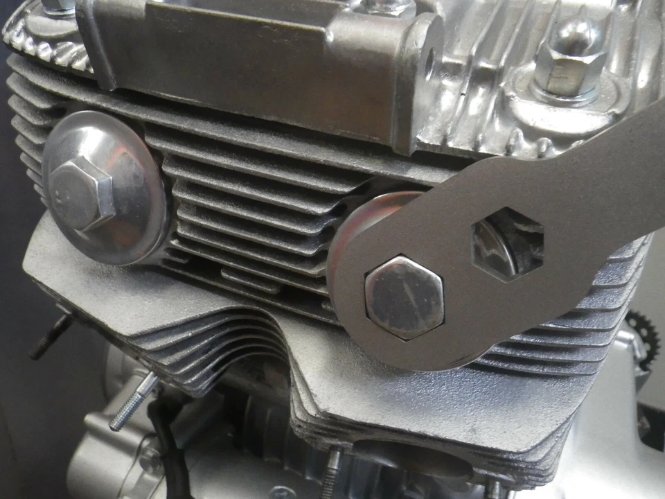 Llave basculante/cubierta de válvula Honda SL90 Foto 2 de 4