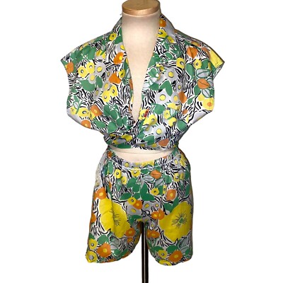 NWT Levi s Two Piece Women s Shorts Set