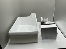 Frigidaire IM11600 Refrigerator Ice Maker Kit, For Parts Only SEE PICTURES 1895C