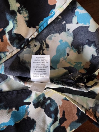 EUC Nine West Blouse Womens 2X Multicolor Dark Floral Office Contemporary - Picture 8 of 11