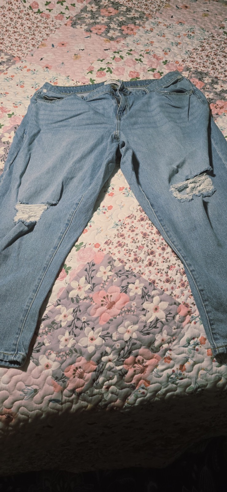 Lane Bryant Mid-Rise Boyfriend Capri Jeans Blue Distressed Denim Pockets