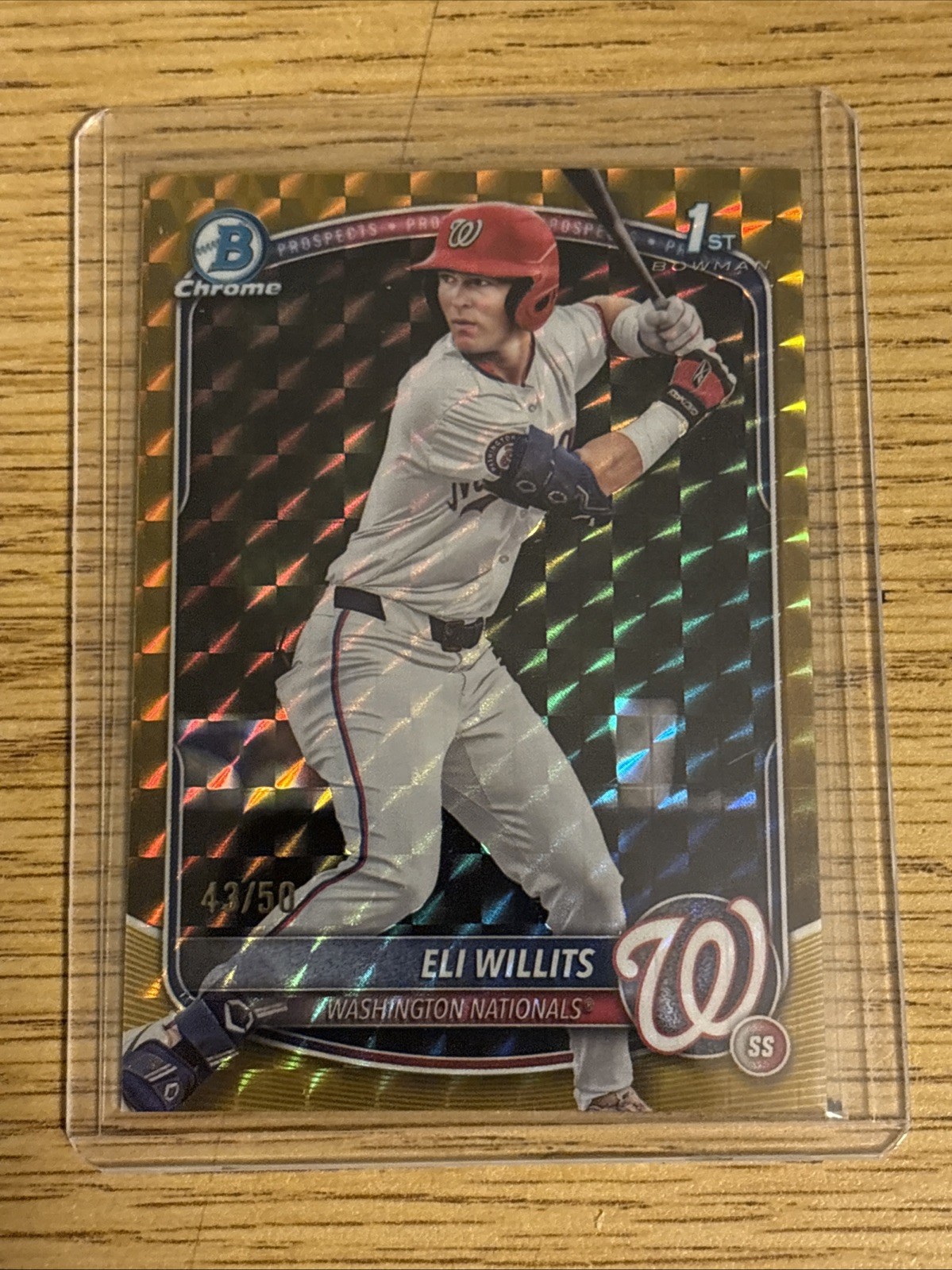 2025 Bowman Draft Eli Willits Chrome Gold Geometric Refractor 1st #/50