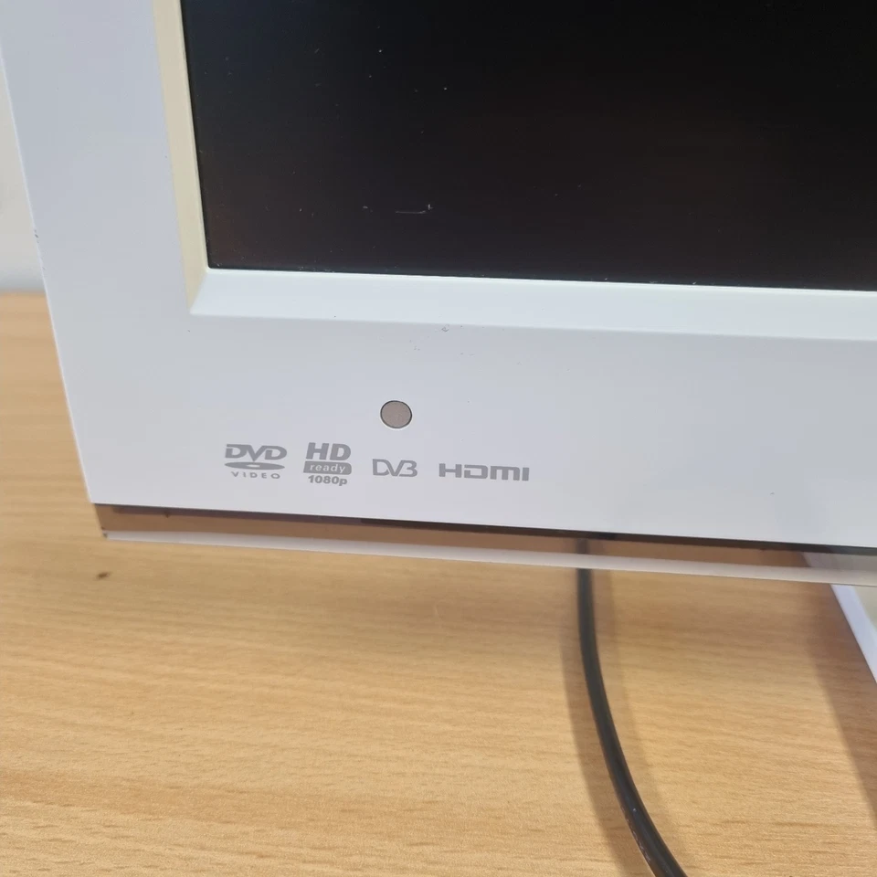 JVC LT-22DD2WJ 22" TV Build In DVD Player White Tested And Working No Remote - Image 3 of 4