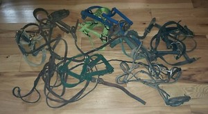 LOT OF 10 mixed leather horse equestrian horse stirrups collar harness used