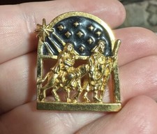 Mary Joseph Baby Jesus Lapel Pin Gold Tone Religious Nativity Christmas
