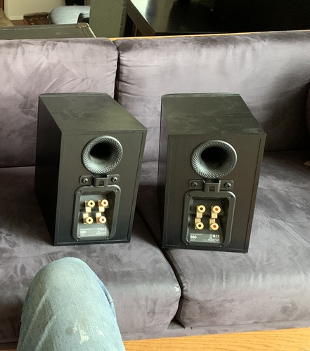 Bowers and Wilkens 686 2-way Bookshelf Speakers - Picture 4 of 4