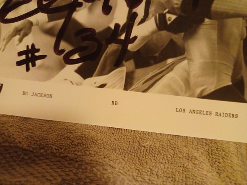 BO JACKSON...signed 8 X 10 Photo...LA Raiders!!!...#34 - Picture 11 of 11