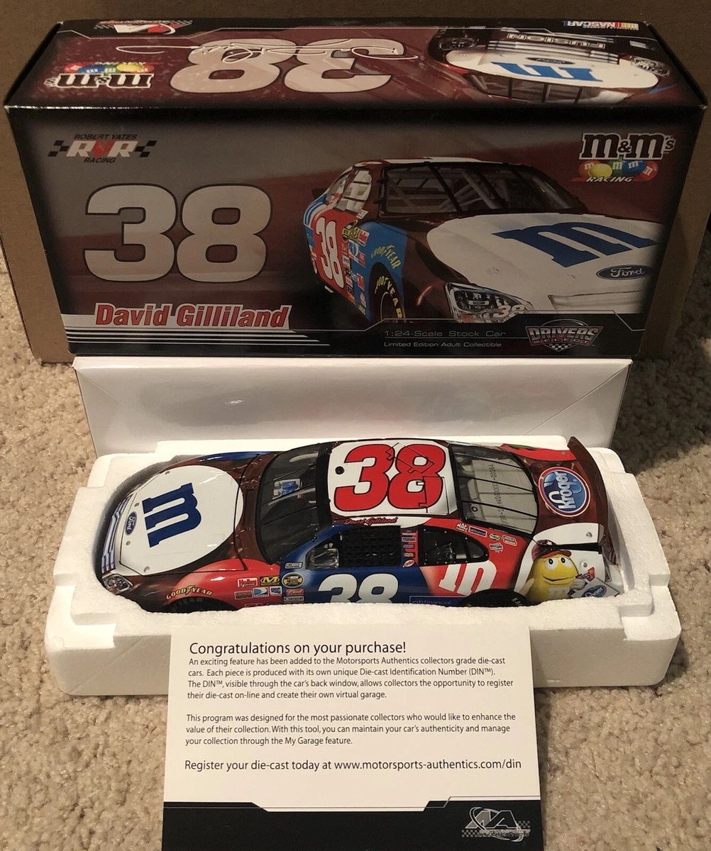 Motorsports Authentics David Gilliland 2007 Vehicle Year Diecast
