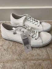 Hurley Women's Carrie Canvas Sneakers Low Top Lace Up Shoes Fashion, Size 6