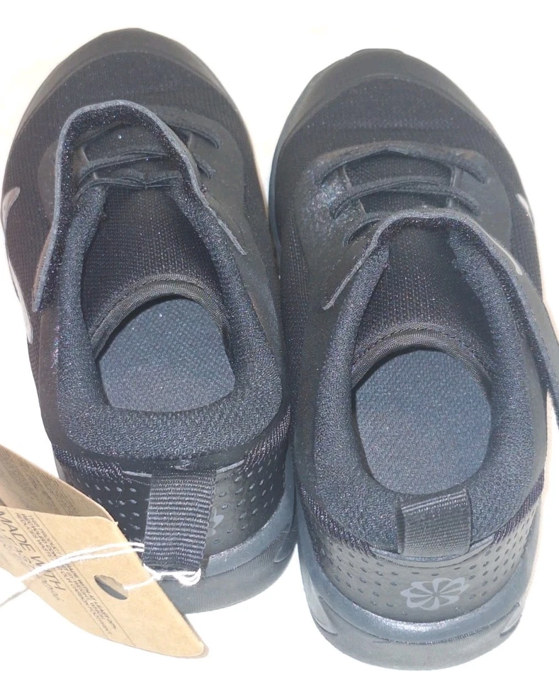 Talla 3 (GS) - Nike Omni Multi-Court Low Triple Negro Foto 3 de 4