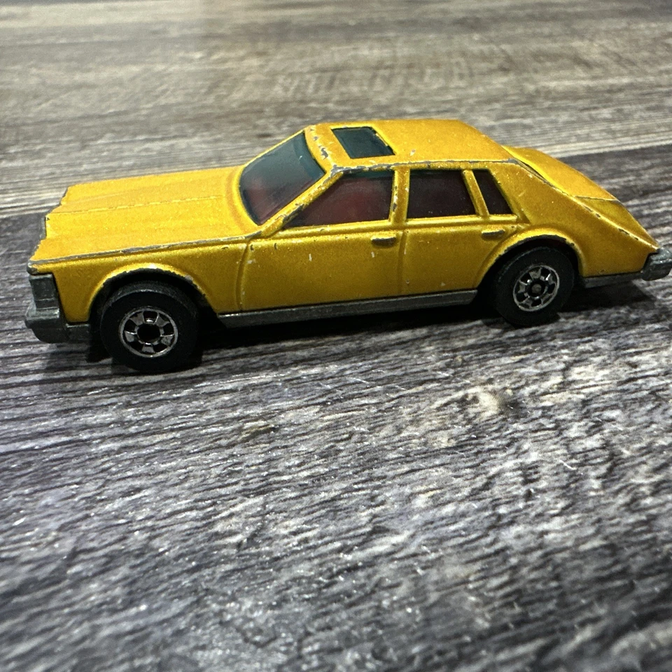 Hot Wheels Real Riders Cadillac Sevilla Foto 3 de 4