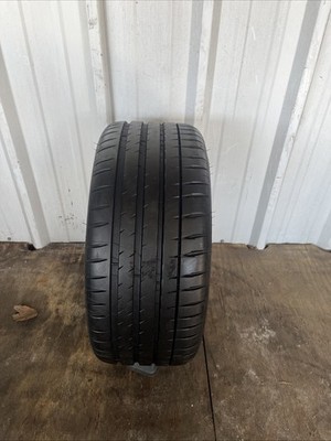 Michelin Pilot Sport 4S 245/40R18 Tire