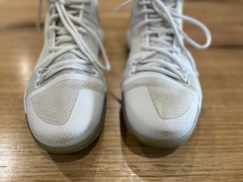 Nike Kyrie Azurie Elizabeth Soles Men’s Shoes US 9.5 EU 43 White Basketball Shoe - Picture 4 of 23