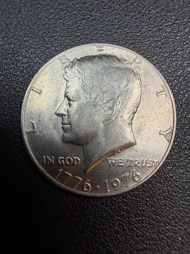 1776-1976-P KENNEDY CLAD BICENTENIAL HALF DOLLAR - GEM BU UNC!!!
