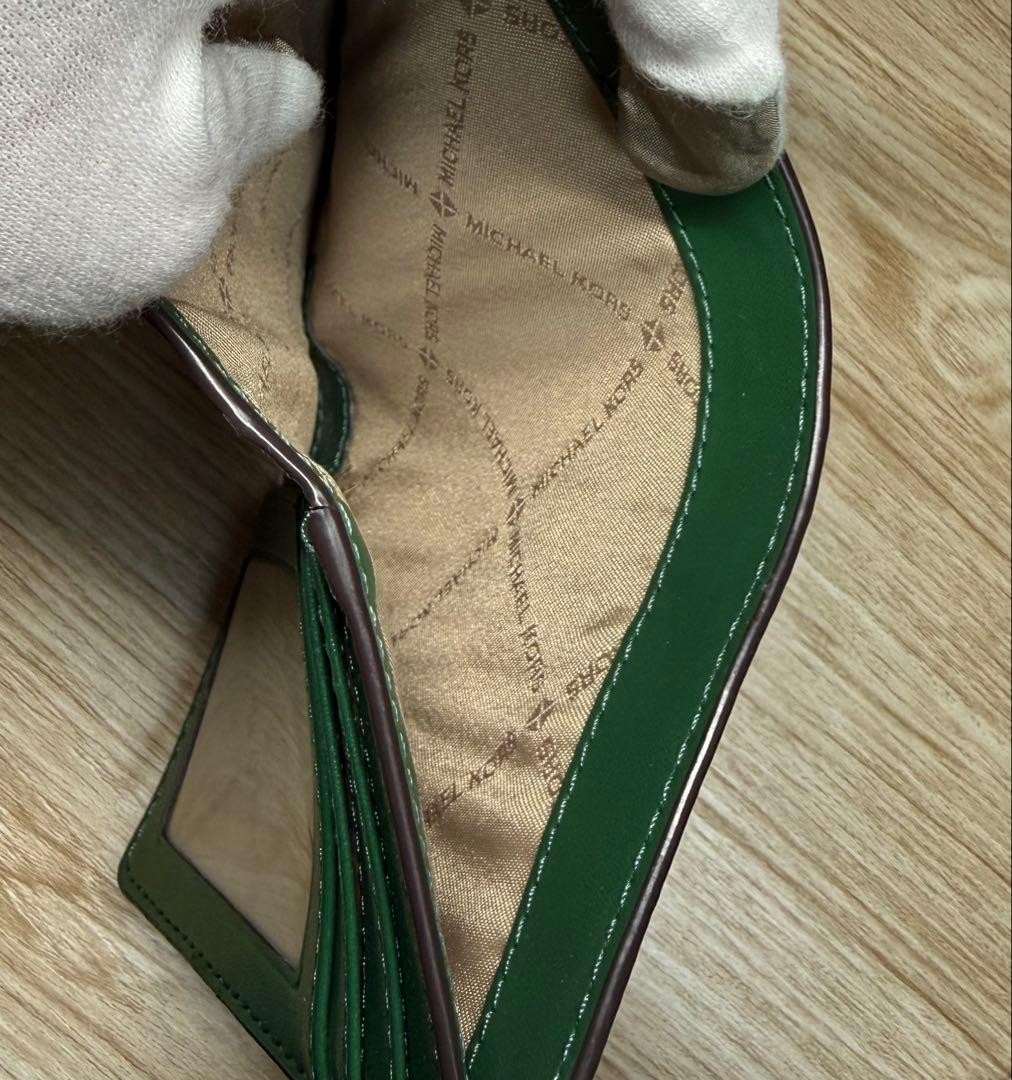 Michael Kors Foldable Wallet Green Used Minimal Wear Coin Pocket thumbnail 7