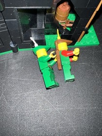 Lego Castle 6054 Forestmen&rsquo;s Hideout 6020 Magic  40567 (New) Plz Read Lot Of 3