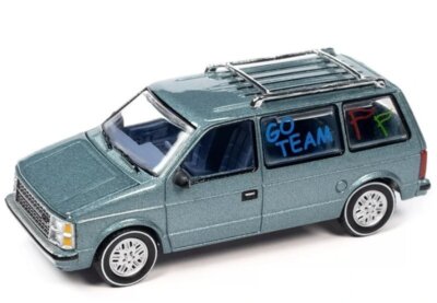 DODGE Caravan - World`s best Mom - 1984 - bluemetallic - Auto World 1:64