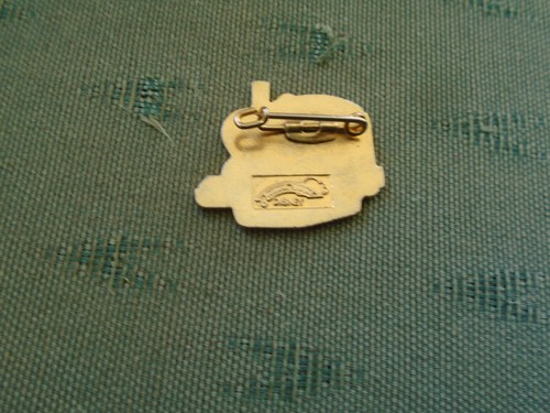 THOMAS THE TANK ENGINE No 1 RAILWAY LOCOMOTIVE - DISNEY ENAMEL PIN BADGE - Picture 2 of 2