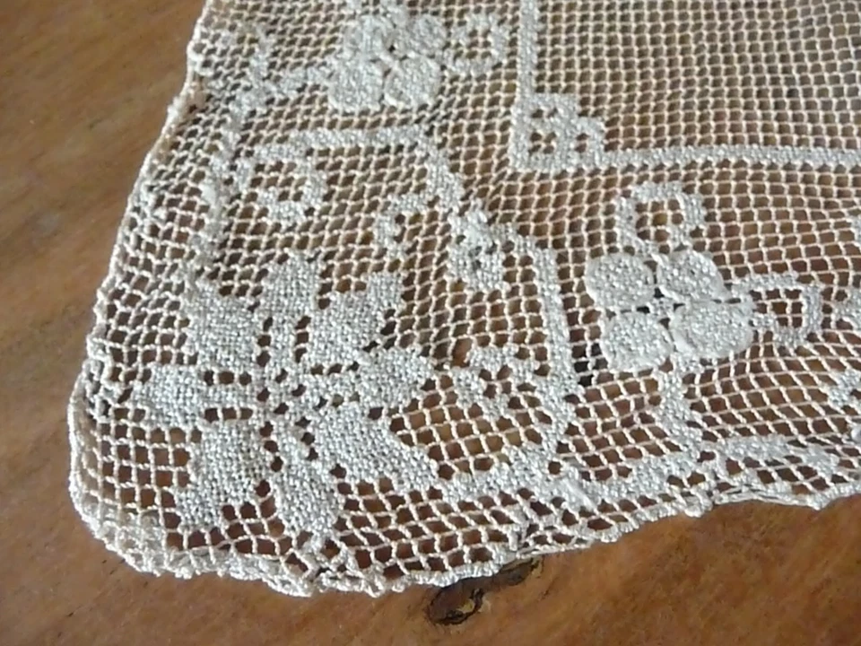 Pochette  en tulle brodé beige ( 20 x 20 cms ) ref 20 - Photo 2/4