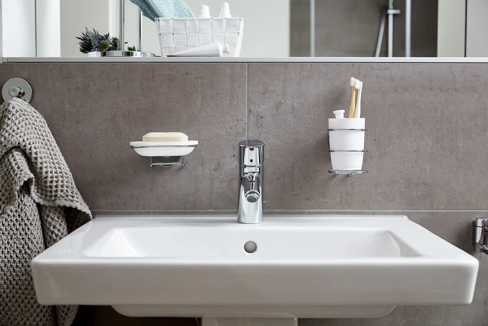 WENKO 2er Set Zahnputz Becher Zahn Bürsten Halter ohne bohren Edelstahl MILAZZO - Bild 3 von 4