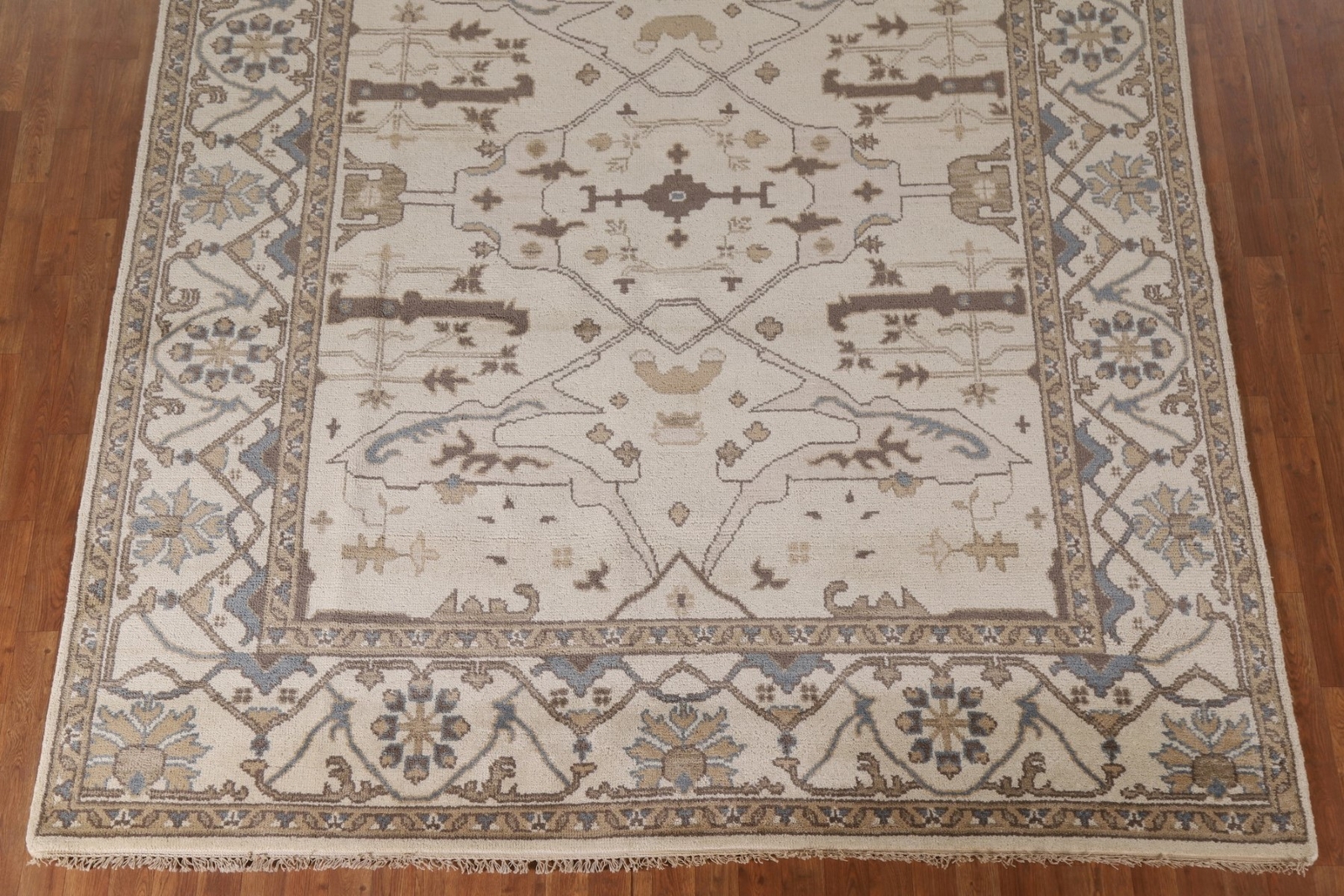 Picture 4 of 12