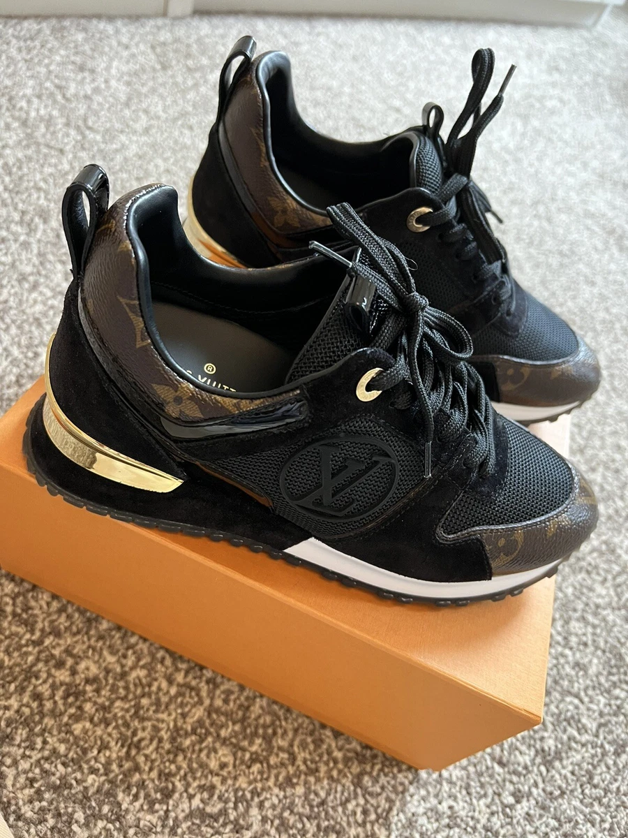 Sneaker hot sale run away