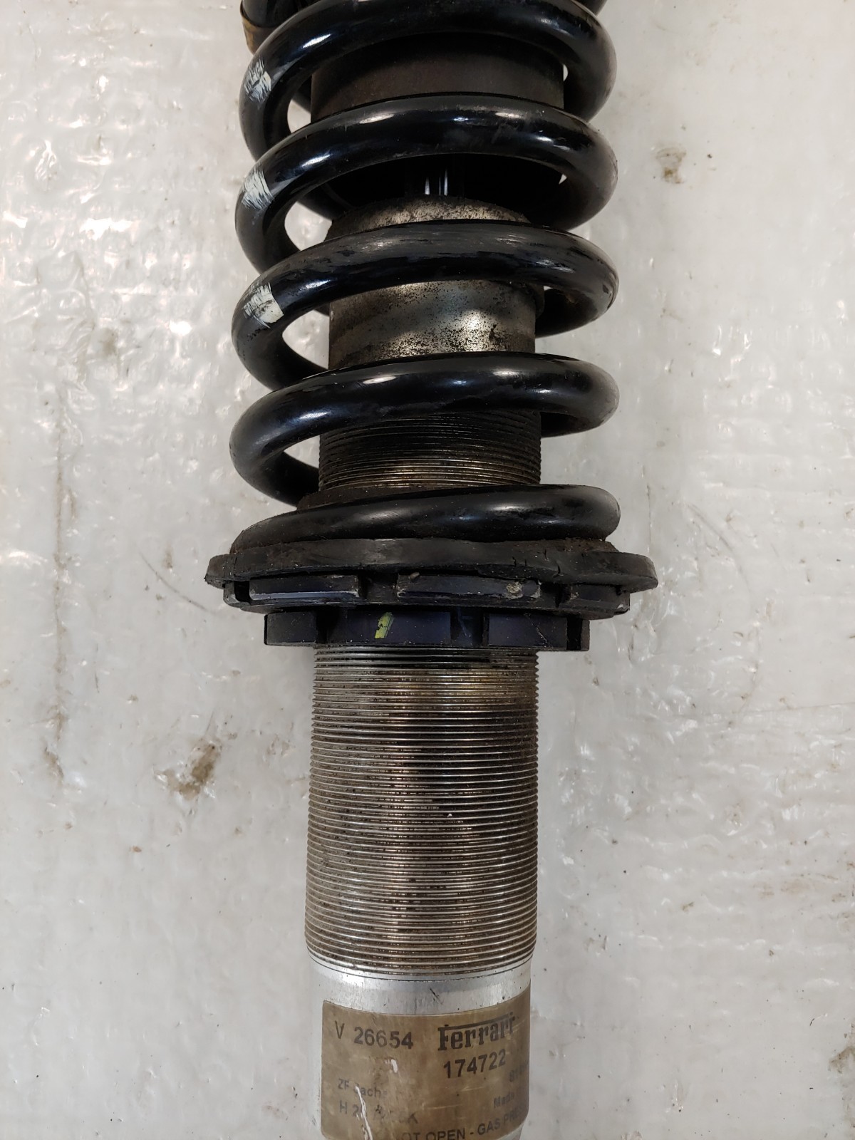 Ferrari 360 FRONT Strut assembly P/N 174722