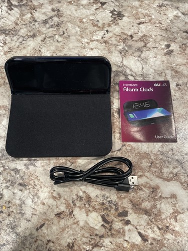 Eubie wireless charging alarm clock - Picture 2 of 3