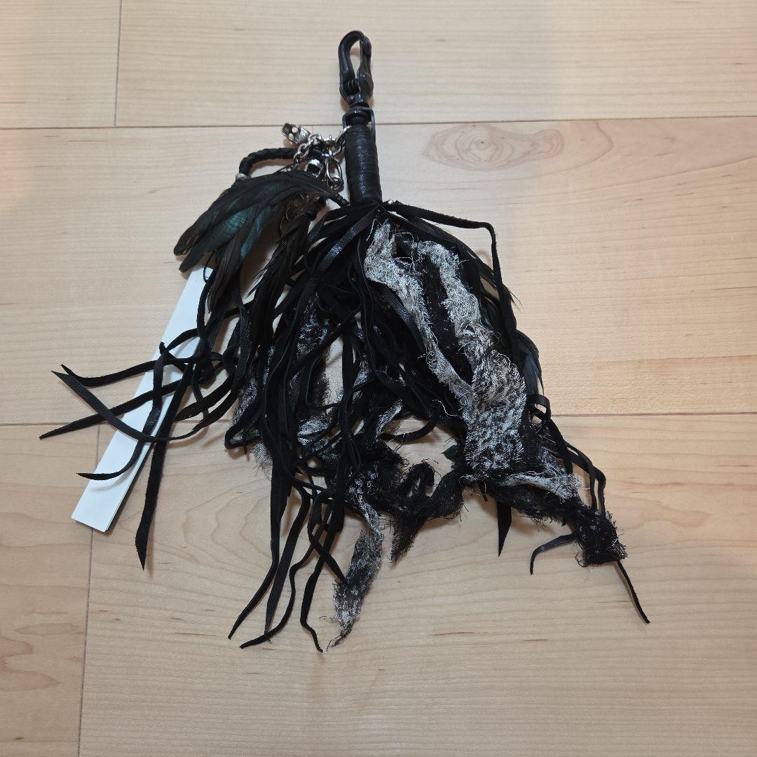 KMRii Feather Hook 11 Keychain Key Ring Strap Charm in Black NEW