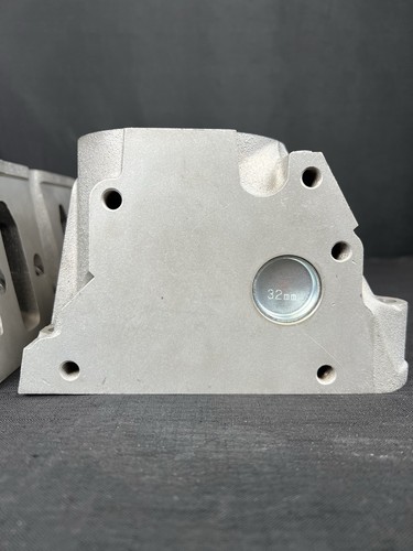 Chevrolet Silverado #799 LS Cylinder heads Pair 5.3L 6.0L OEM 1999-2007 - Picture 12 of 17